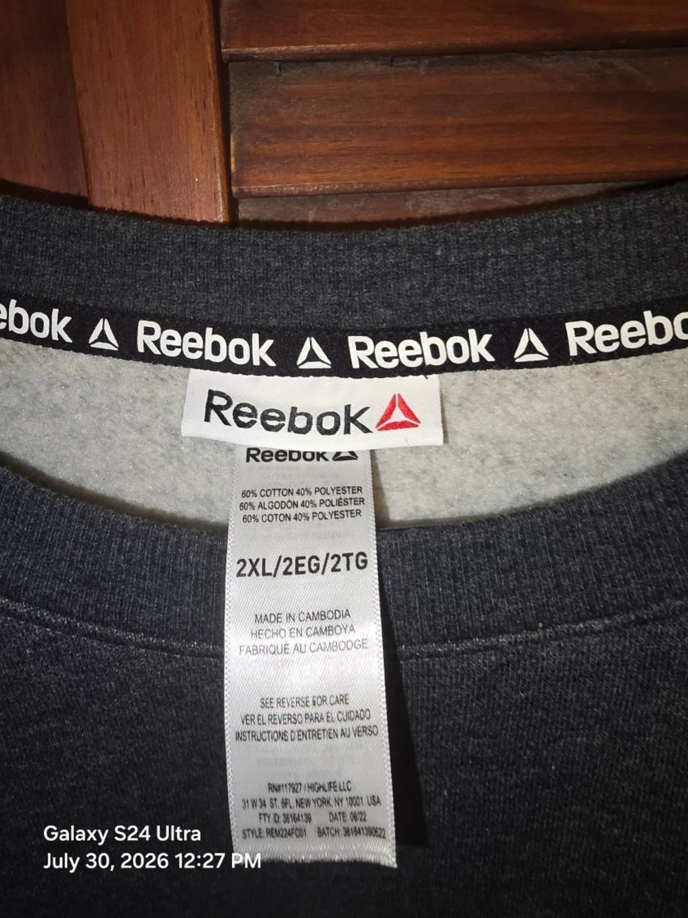 Reebok Men’s Dark Charcoal Gray Crewneck Sweatshirt